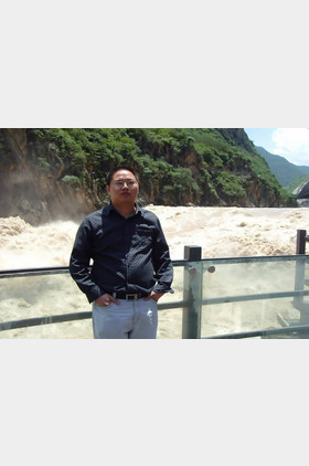 何忠明个人介绍