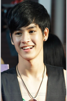 吉拉育·拉翁马尼个人介绍