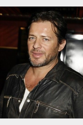 考斯塔斯·曼迪勒个人介绍