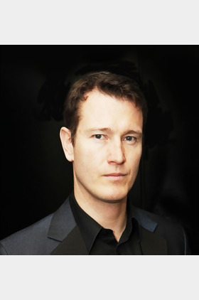 尼克·莫兰个人介绍