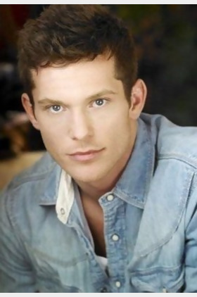 Chad Connell个人介绍