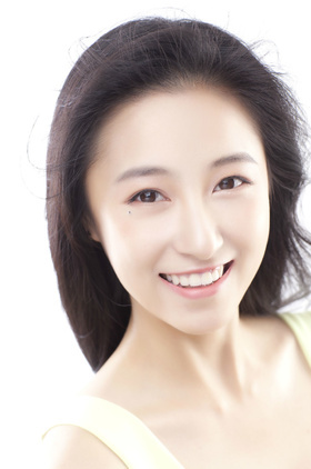 艾佳妮个人介绍