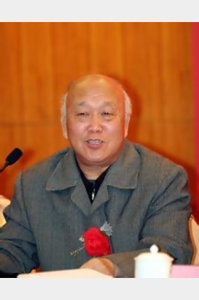 靳根戌个人介绍