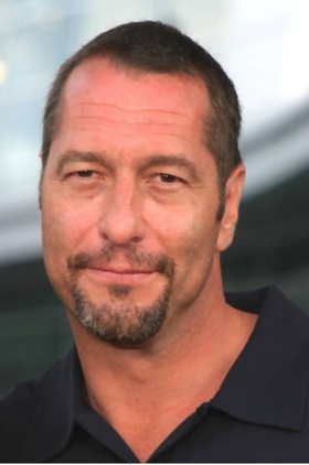 肯·科齐格个人介绍