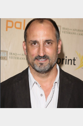 迈克尔·帕帕约翰个人介绍