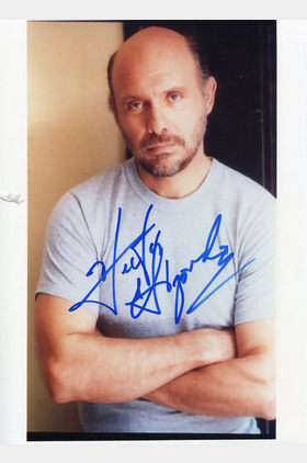 赫克托·埃里仲杜Hector Elizondo个人介绍