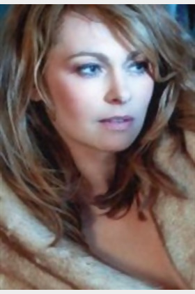 乔安娜·帕库拉个人介绍