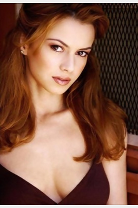 艾琳娜·霍夫曼个人介绍