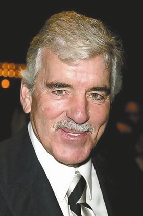 丹尼斯·法里纳Dennis Farina个人介绍