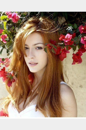 埃莲娜·萨汀个人介绍