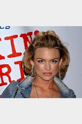 凯莉·卡尔森个人介绍